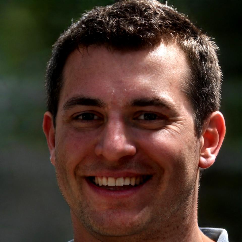 Garret Thorne, Senior Industry Analyst